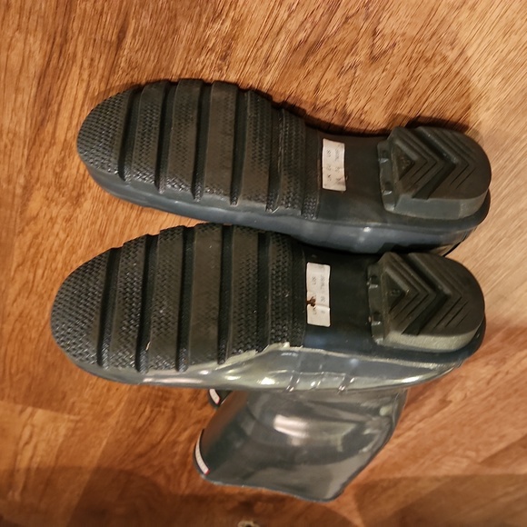 EUC Tall Hunter Rain Boots - Picture 4 of 7